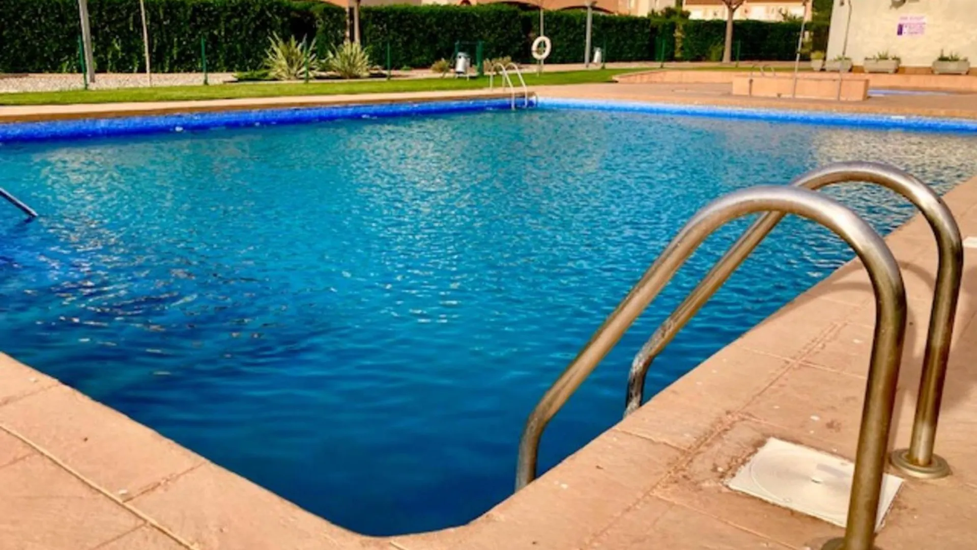 Apartamento Con Patio Privado, Piscina Comunitaria Y Parking En Miami Playa - Es-9-169 Les Planes del Rei Spain