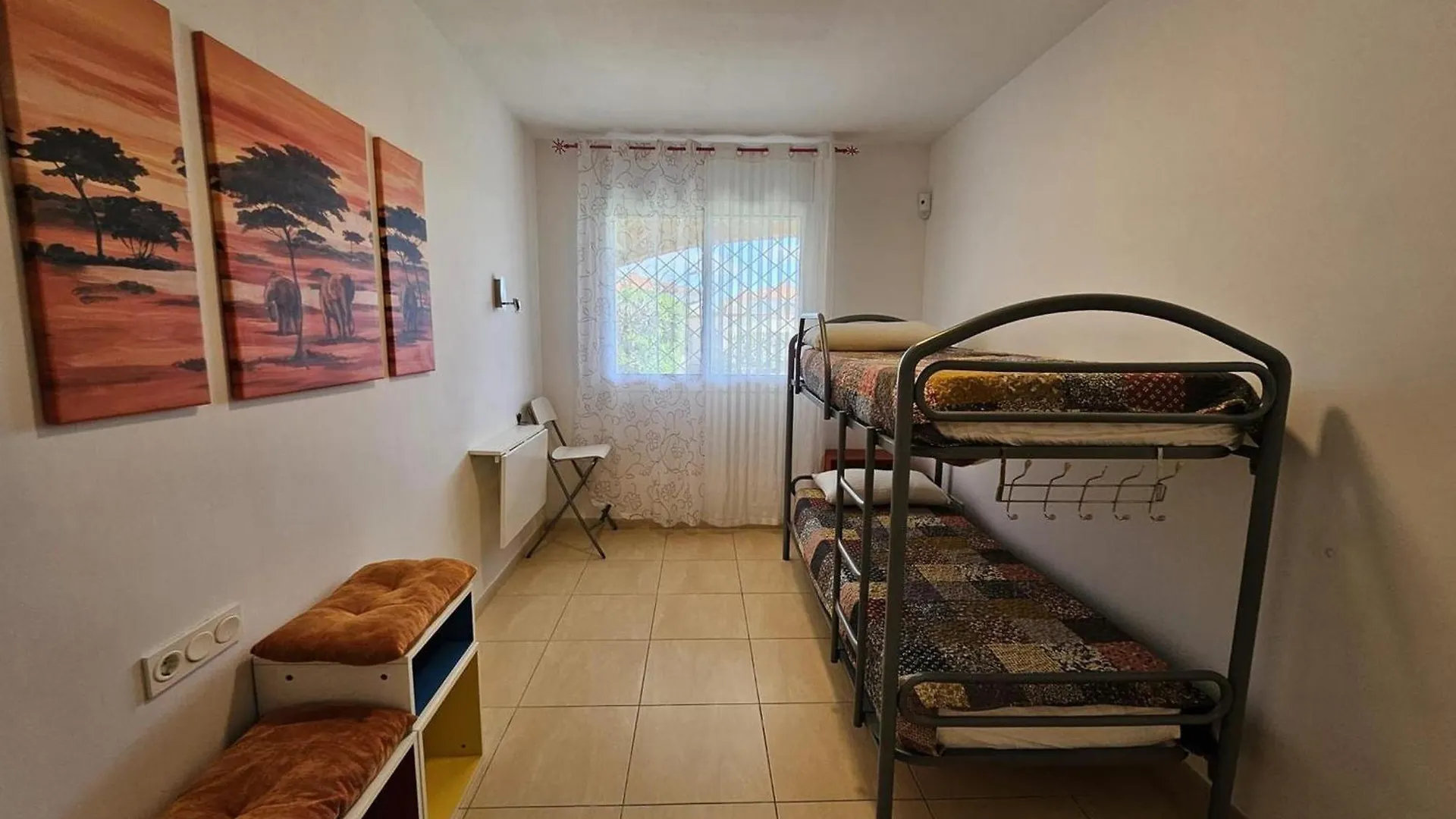 Apartamento Con Patio Privado, Piscina Comunitaria Y Parking En Miami Playa - Es-9-169 Les Planes del Rei