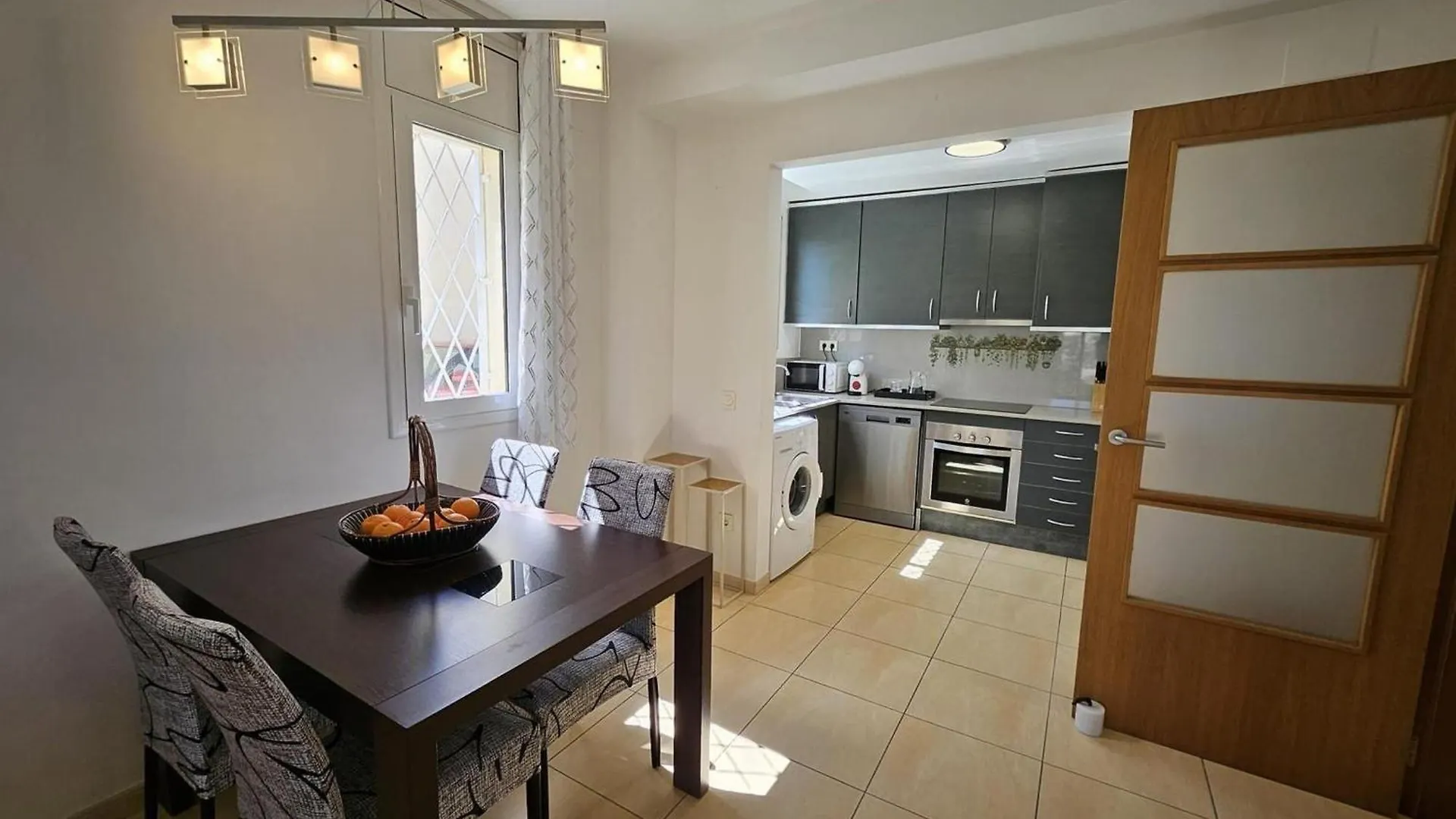 Apartamento Con Patio Privado, Piscina Comunitaria Y Parking En Miami Playa - Es-9-169 Les Planes del Rei Apartment